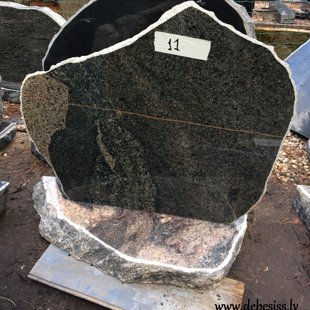 118. Laukakmens kapu pieminekļi