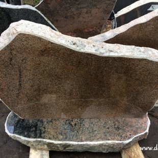 128. Laukakmens kapu pieminekļi