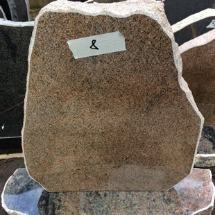 129. Laukakmens kapu pieminekļi