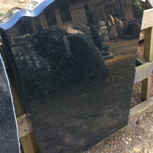 110. Kapu pieminekļi