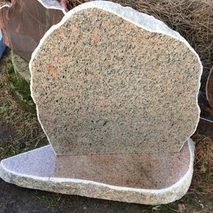 112. Laukakmens kapu pieminekļi