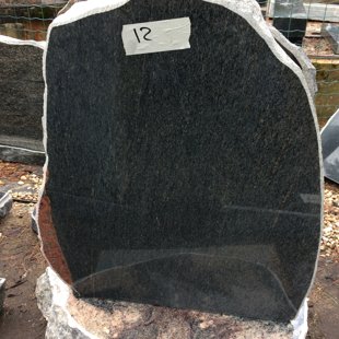 115. Laukakmens kapu pieminekļi