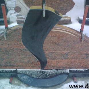 43. Kapu pieminekļi