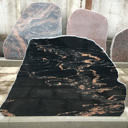 162. Laukakmens kapu pieminekļi