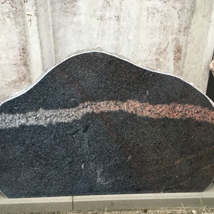 163. Laukakmens kapu pieminekļi