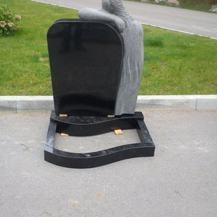 30. Kapu pieminekļi