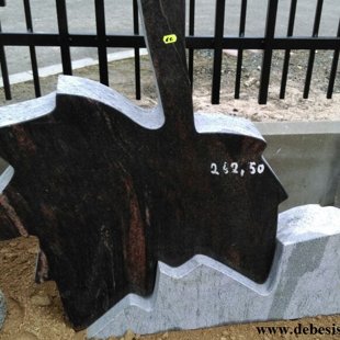 92. Kapu pieminekļi