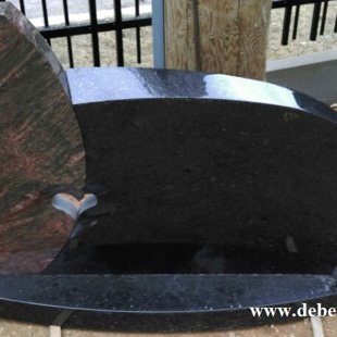 68. Kapu pieminekļi