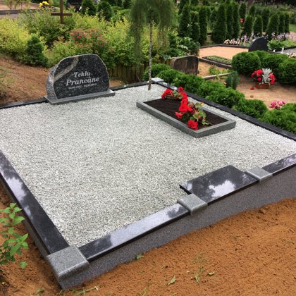 184 kapu piemineklis Rīga