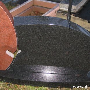 65. Kapu pieminekļi