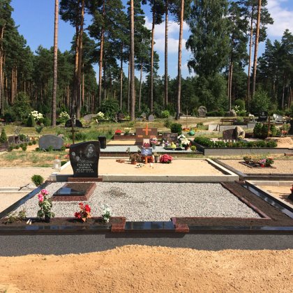 180 granīta kapu piemineklis