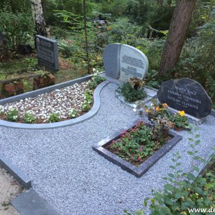 118. Atjaunota kapu vietiņa (šķembas, pārlīmētas apmalītes, pacelta kapu apmalīte un ...)