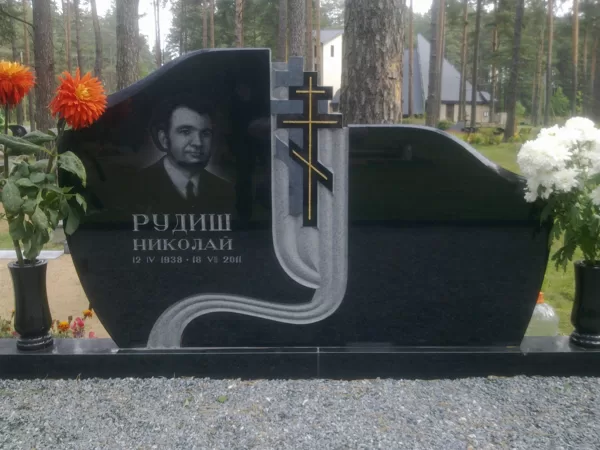 21. Kapu pieminekļi