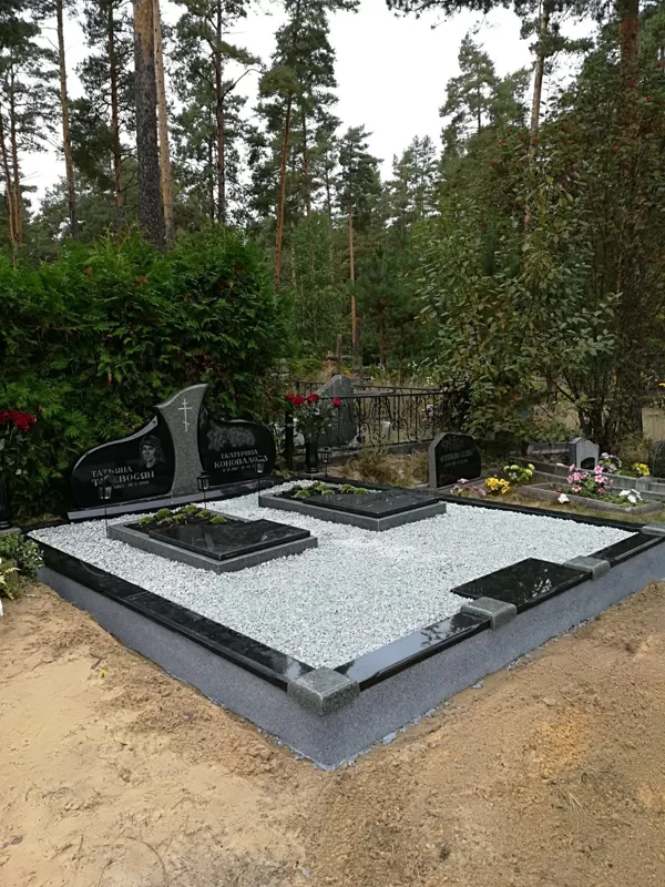 200 piemiņas vietu labiekārtošana