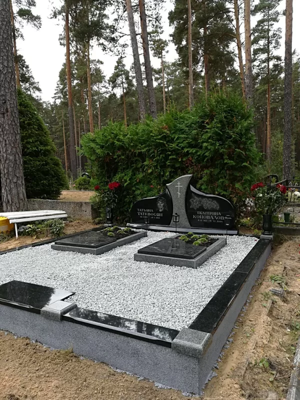 202 kapu pieminekļa kompozīcija