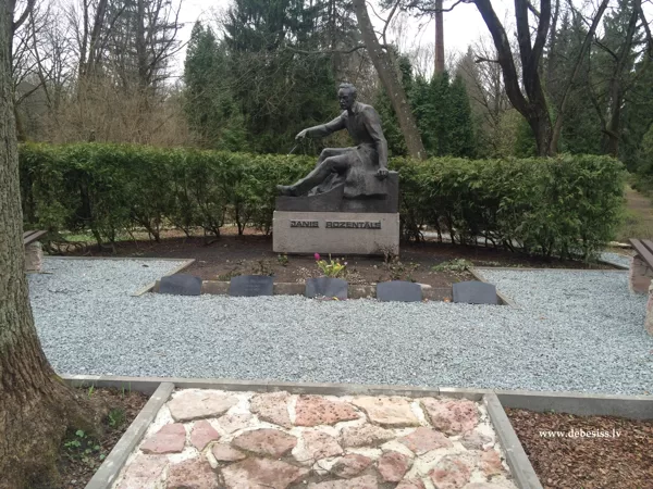 87. Otro Mežu kapi-Jāņa Rozentāļa piemiņas vieta